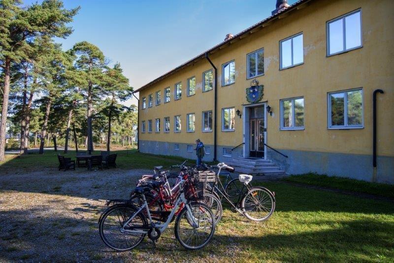 Oestra Flygeln Bunge Vandrarhem Fårösund Buitenkant foto